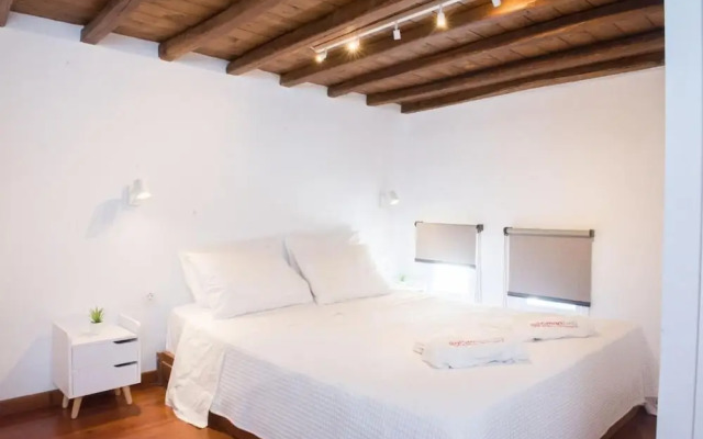 Glamorous 2BR Villa in Ornos w Sea View