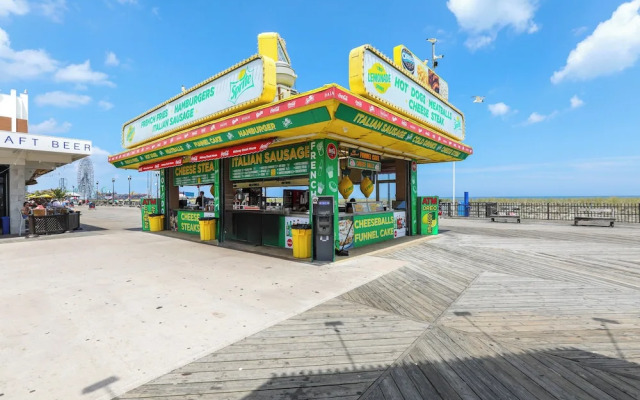 Seaside Heights Apartment Near Beach + Boardwalk!