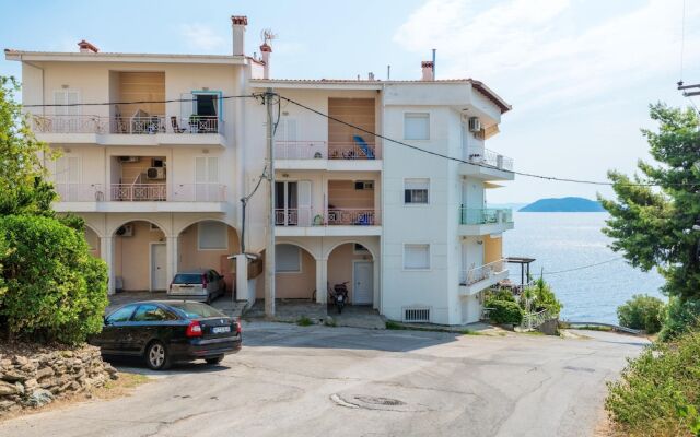 Apartment With 2 Bedrooms in Neos Marmaras, Chalkidiki, North Greece,