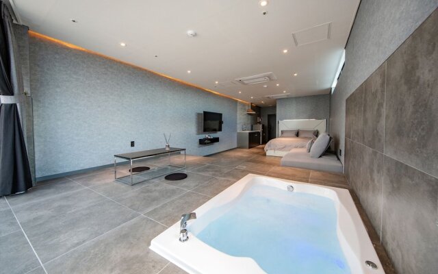 W Spa Pension