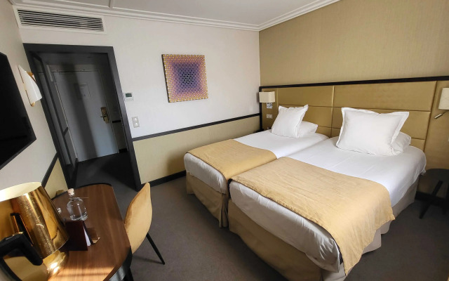 Hotel Paris Neuilly