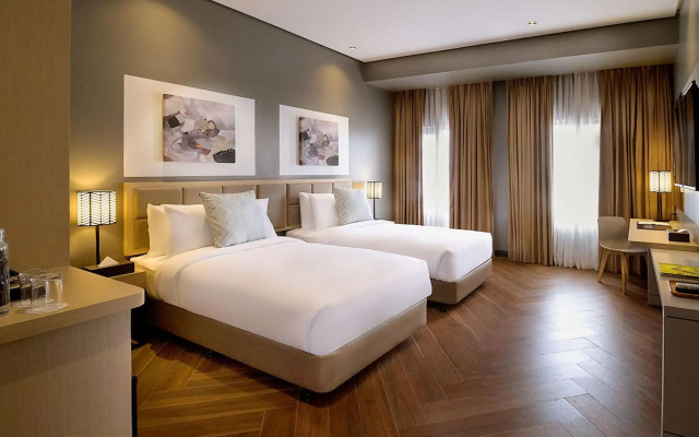 Summit Hotel Greenhills