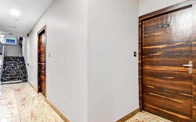 OYO Townhouse 567 MB International