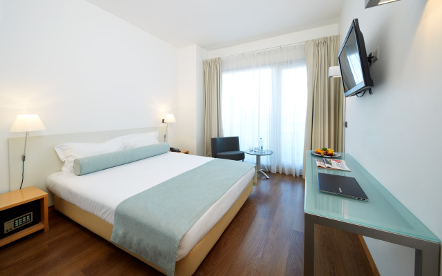 Occidental Faro Hotel