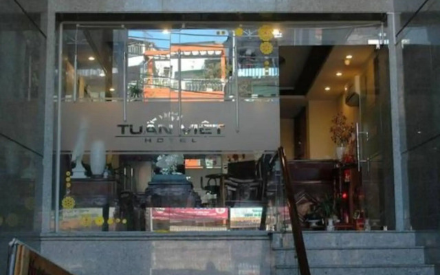 Tuan Viet Hotel