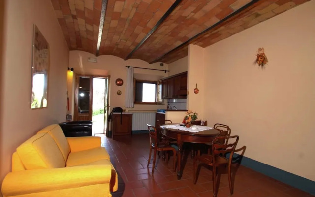 Modern Farmhouse in Pienza With Pool