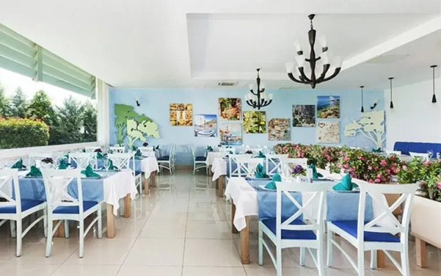 Febeach Resort Spa (*****)