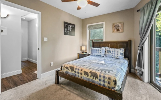 Distiller's Den 2 Bedroom Cabin by RedAwning