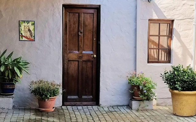 Guinea Fowl poolside apartment