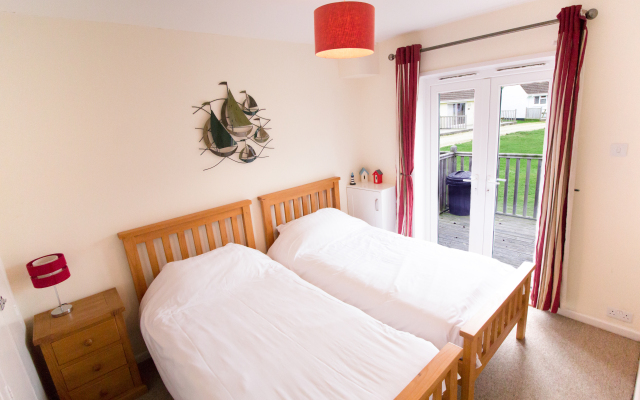 Seaview Holidays - Salterns Village