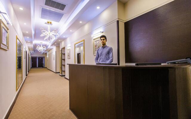 Deluxe City Hotel