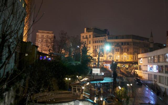 Art Nouveau Galata