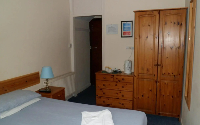 Carlton Lodge