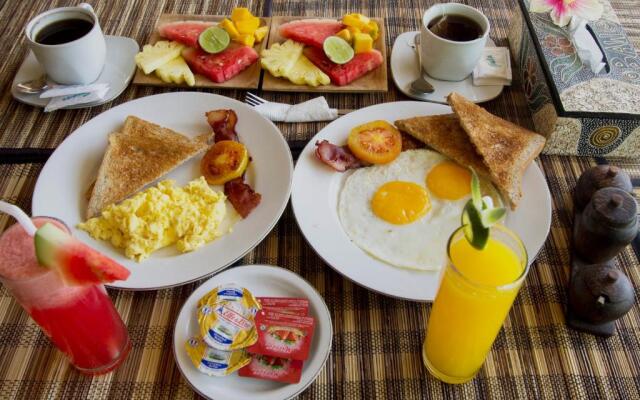 Amora Hut's