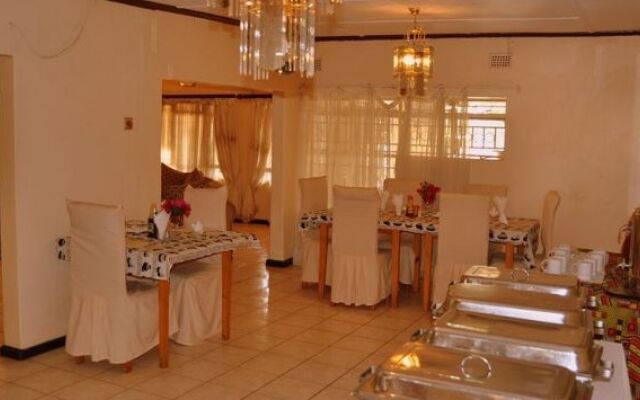 Wane Guest Lodge