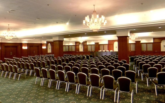 Katriya Hotel & Towers
