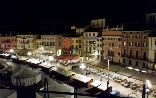 Bilocale Via Imola 4