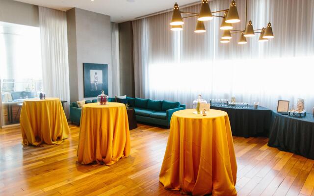 Kimpton Hotel Palomar Phoenix Cityscape by IHG