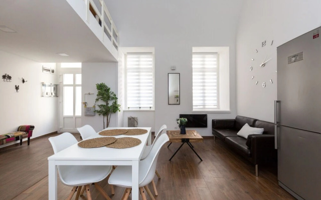 Apartment Fresh and Style