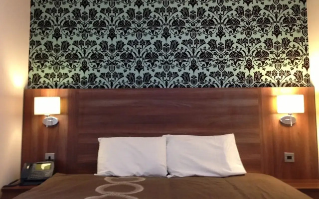 Ely House Hotel