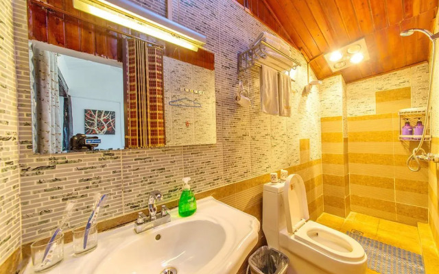 Lijiang Family And Hostel Inn