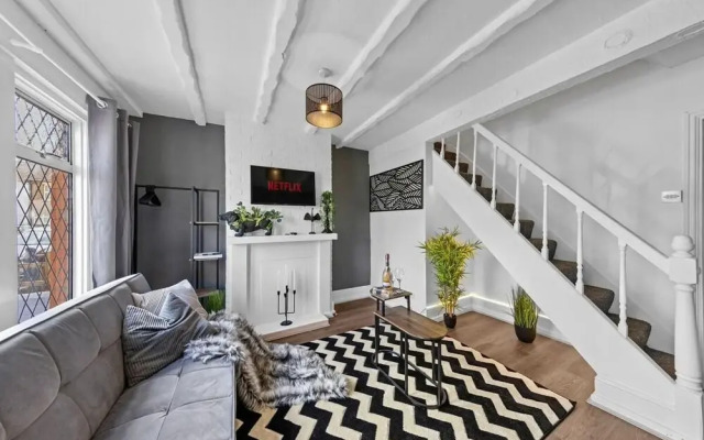 Charming Chatham Apartment With 3 Bedrooms