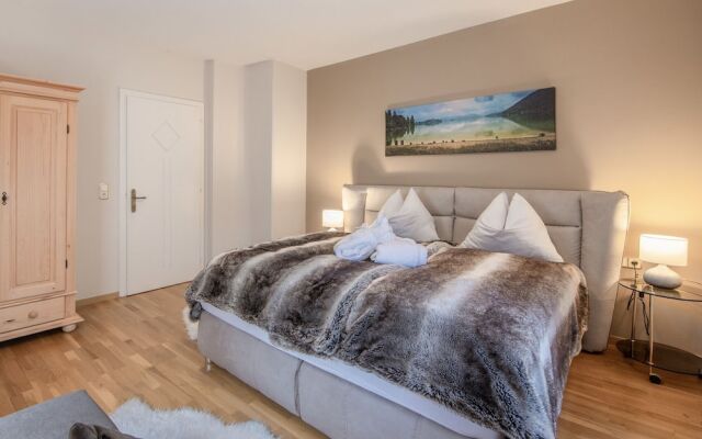 Panorama Chalet mit Sauna by BelleStay