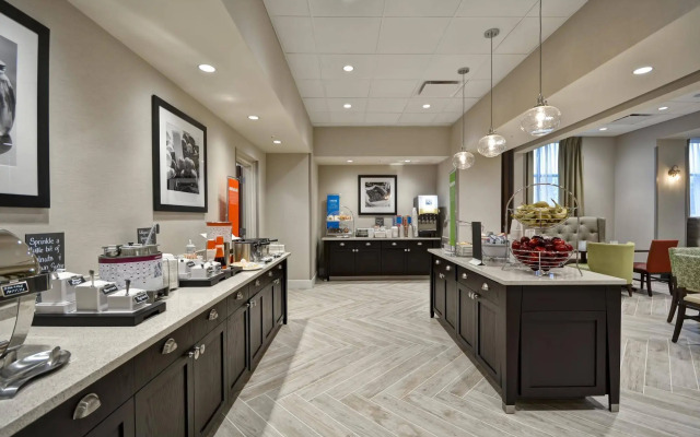 Hampton Inn Livonia Detroit