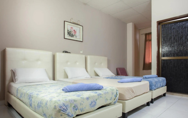 Lai Ming Hotel Cosmoland (SG Clean Certified)