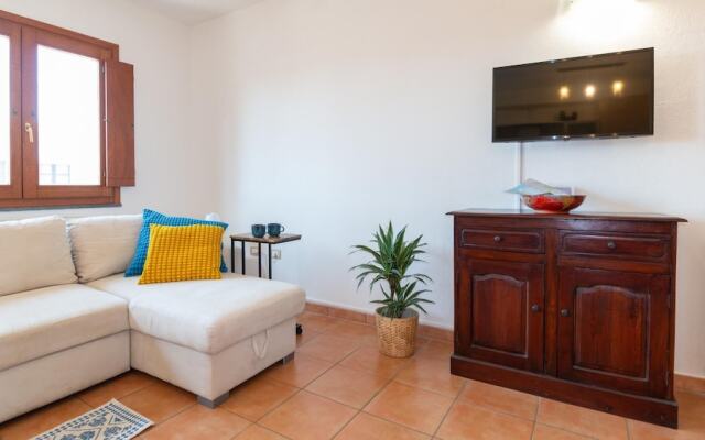 Su Pasiu in Cabras With 1 Bedrooms and 1 Bathrooms