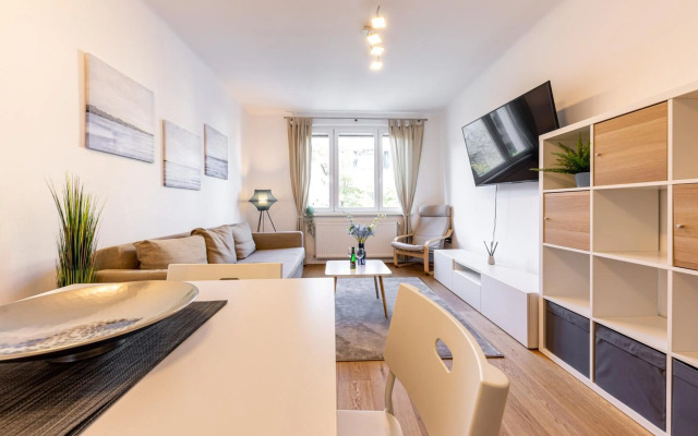 BRIGHT + CENTRAL near Belvedere by JR City Apartments