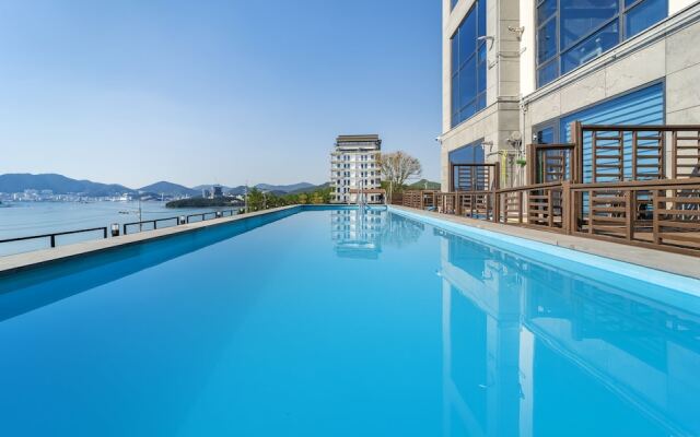 Yeosu Sunset Hostel and Pension