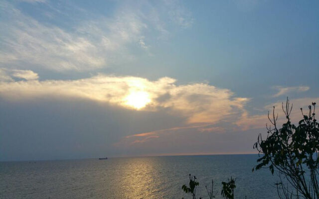 Ocean View Resort - Koh Sichang