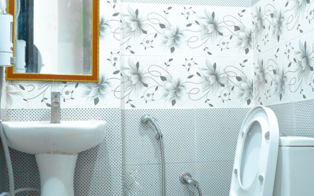 Roomshala 143 Shubham Residency Sec 70