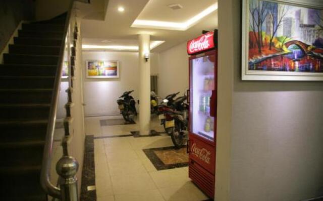 City Hotel