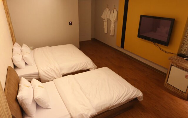 Java Hotel