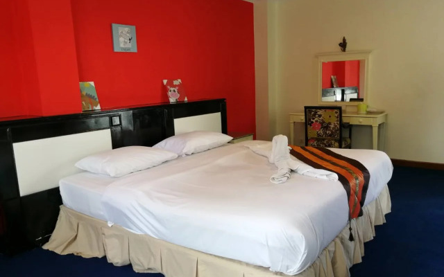 Thararom Chiangmai Hotel