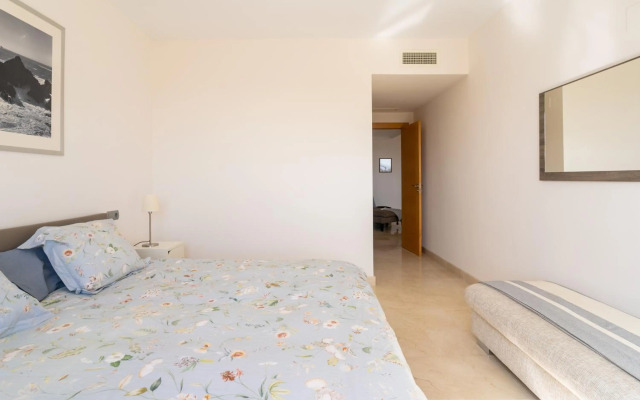 Apartment in Estepona with sea view