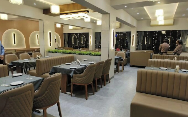 Hotel Capital by OYO Rooms