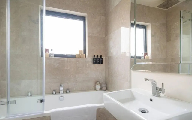 Contemporary Luxury Town House Cheltenham