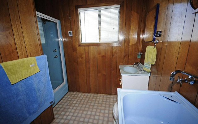 Boats And Bedzzz & Renmark River Villas