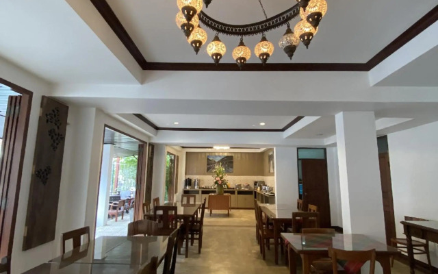 Sri Chiangkhan Hotel