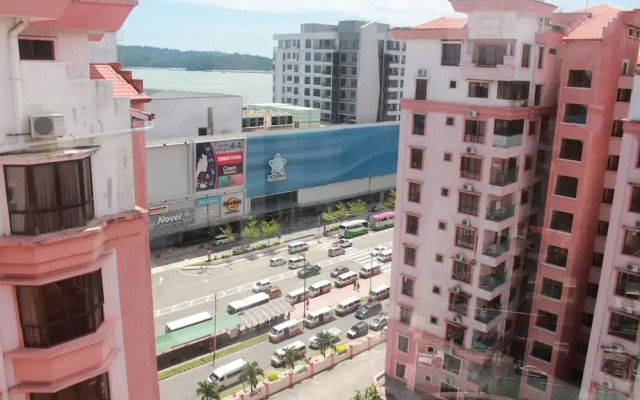 Oakley Homestay Marina Court Kota Kinabalu