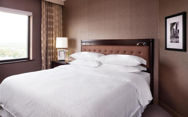 Sheraton Suites Chicago O'Hare