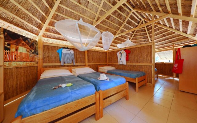Pine Beach Pakostane - All Inclusive light
