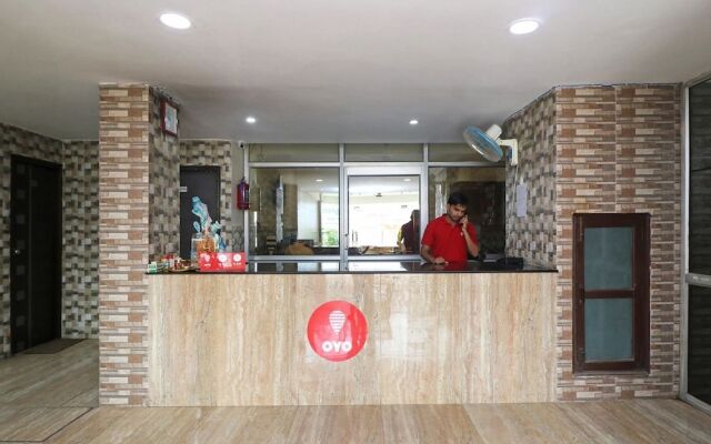 OYO 4798 Hotel Periwal Premium