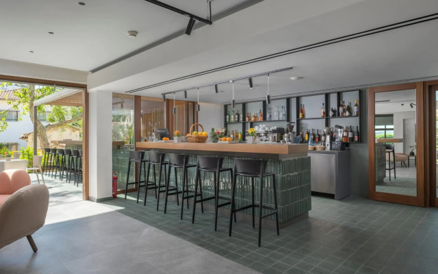 Alkyon Hotel