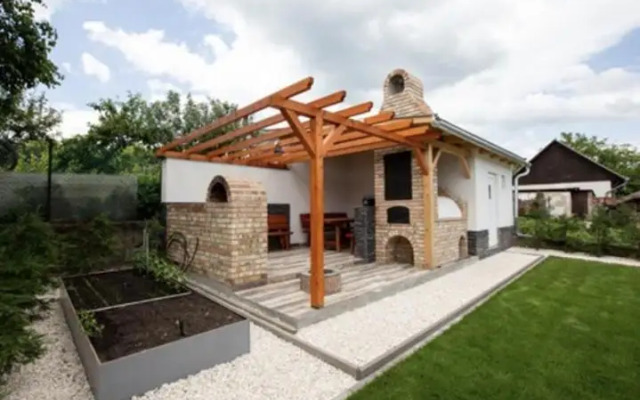Juhar Wellness Vendeghaz