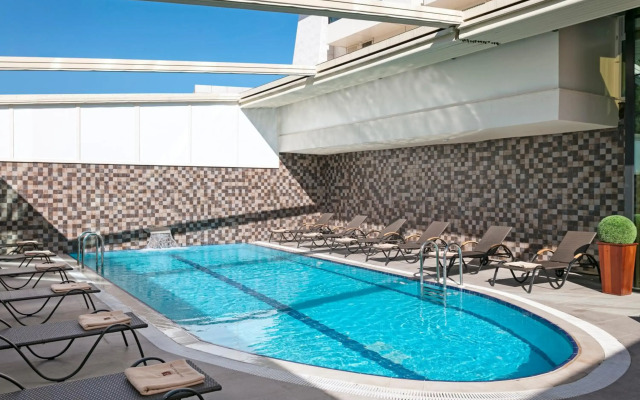 B Business Hotel & Spa