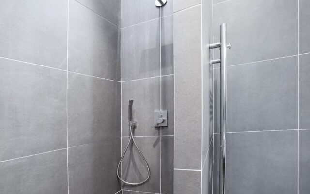 Luxury 2BDR Le Marais I by Livinparis